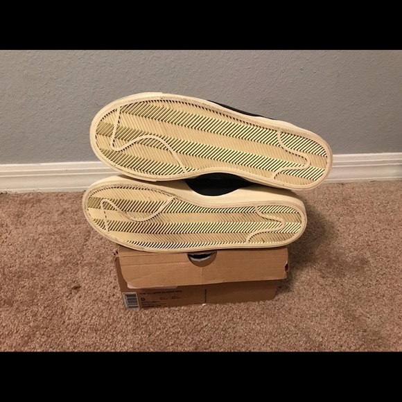 Off white x Nike blazer size 9 - Picture 6 of 6